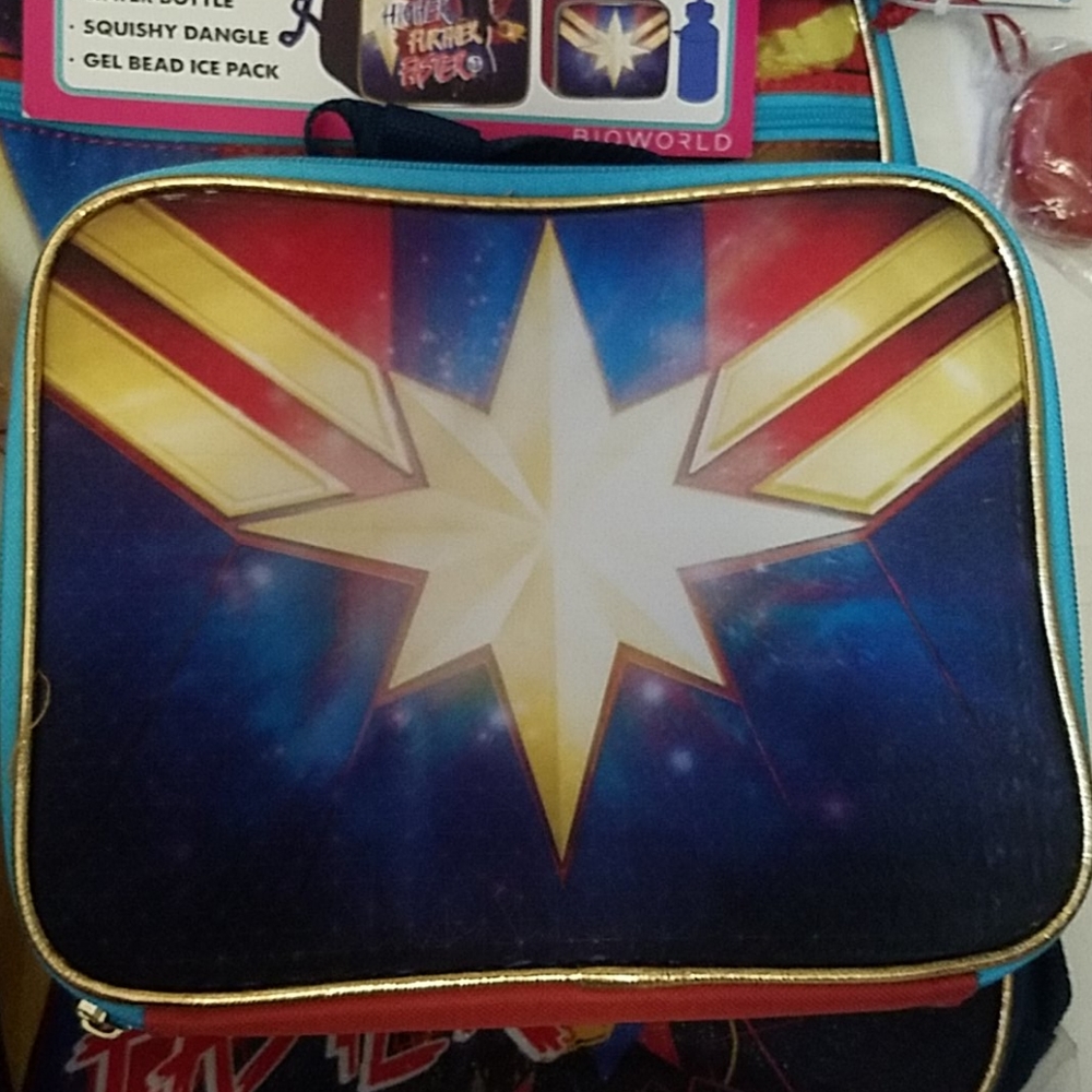 Captain Marvel Backpack - Picture 6 of 16